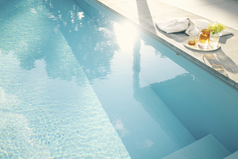 Pool liner in the sunshine