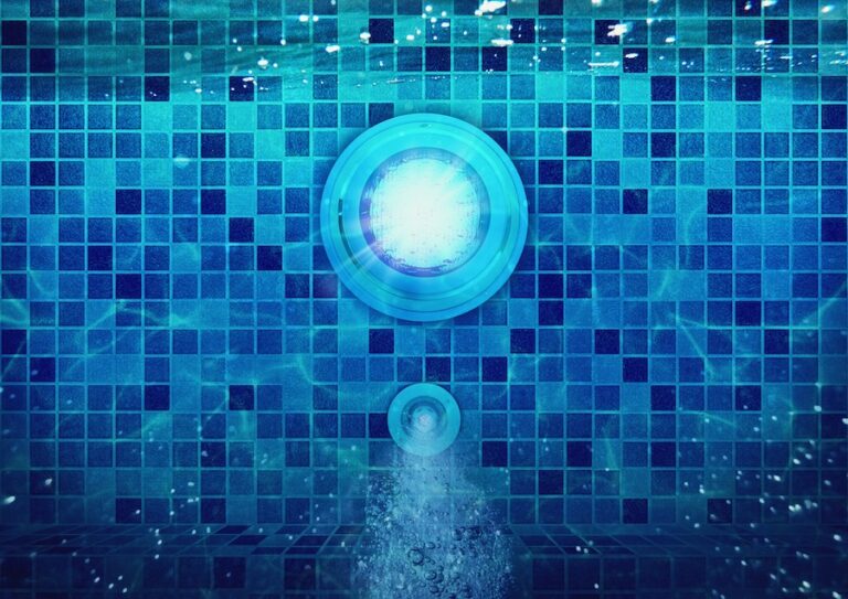 Underwater lighting technology for swimming pool