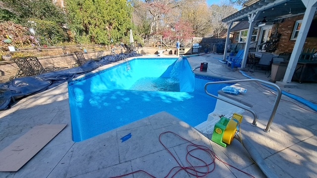 Pool Liner Replacement and Installation Service
