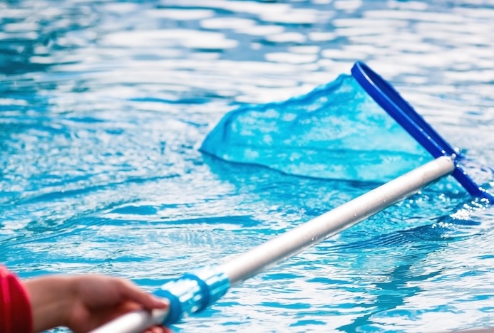 Deep Cleaning and Ongoing Pool Maintenance
