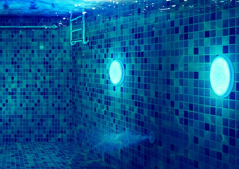 underwater-swimming-pool-with-led-lights-and-stair-and-stainless-handle-2